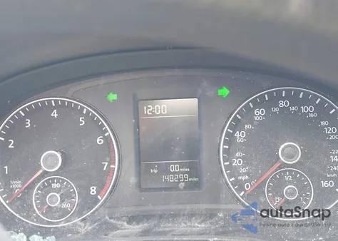 2013 Volkswagen Passat S z USA, uszkodzony, nr VIN 1VWAH7A38DC028127